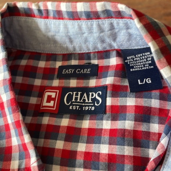 2 short sleeve button-down - Picture 3 of 3